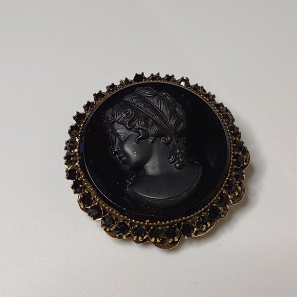 Jewelry - Very Awesome Black Plastic And Metal Cameo Brooch